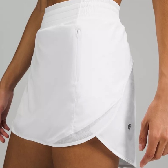 lululemon athletica Dresses & Skirts - Lululemon Hotty Hot White Skirt 6